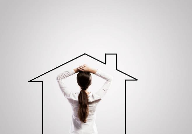 최근 몇 년 동안 착공 물량이 줄며 내년부터 주택 공급절벽이 나타날 것이란 전망이 나왔다. /사진=이미지투데이