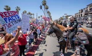 군중 시위 통제에 동원된 미국 LA 기마경찰대 ⓒLos Angeles Times via Getty Images