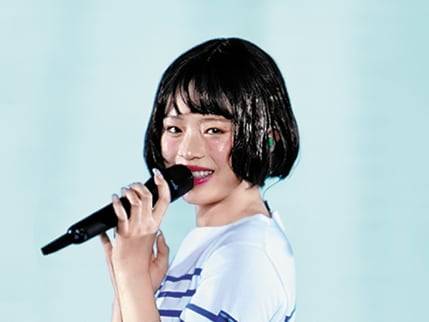 지난 6월 27일 도쿄돔 무대에서 마쓰다 세이코의 ‘푸른 산호초’ 무대를 재현해 호평받은 K팝 걸그룹 뉴진스 멤버 하니. /어도어