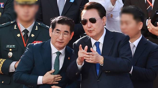 김용현 전 국방장관과 윤석열 대통령 [사진 제공:연합뉴스]