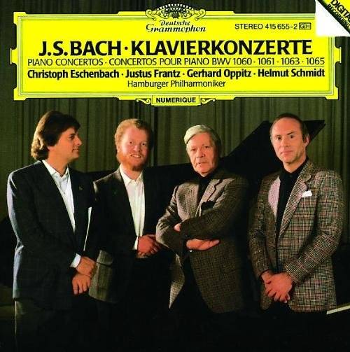 슈미트 전 총리(오른쪽에서 두번째)가 연주한 바흐 앨범. [로이터=연합뉴스]