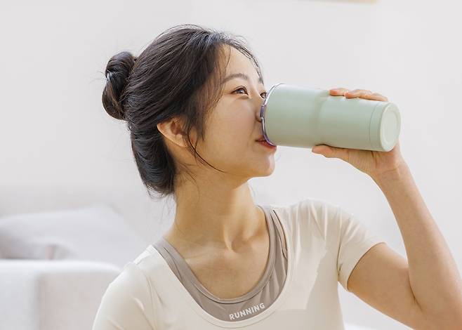 운동 시작 30분~한 시간 전에 커피 한 잔을 마시면 열량 소모 효과룰 높일 수 있다​./사진=클립아트코리아