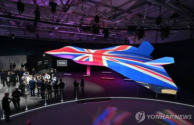 영국 국기 색상으로 장식된 GCAP 6세대 전투기 콘셉트 디자인<사진=AFP 연합뉴스>