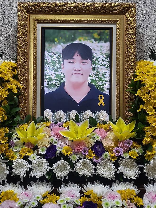 15일 경기도 군포시 원광대 산본병원 장례식장 빈소에 모셔진 고 강태완씨의 영정. 이문영 기자