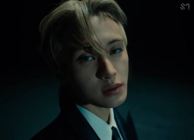 마크 '프락치 (Fraktsiya) (Feat. 이영지)' / SM엔터테인먼트 제공