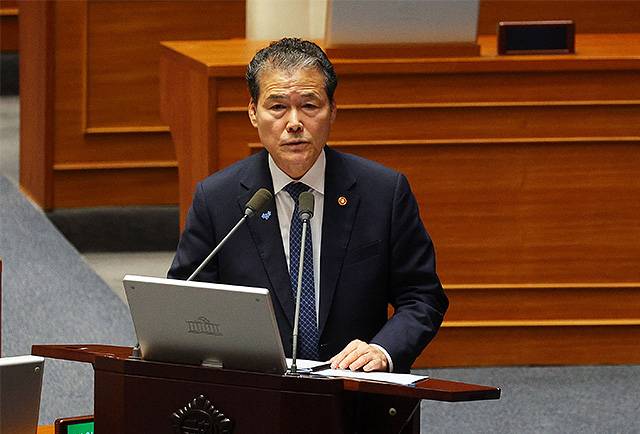 ▲ 김영호 통일부 장관이 9월 10일 저녁 국회에서 열린 본회의 외교·통일·안보 분야 대정부질문에서 답변하고 있다. ⓒ연합뉴스