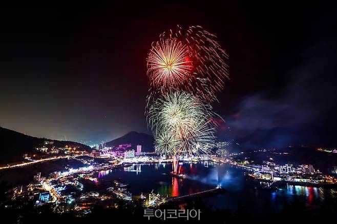 거제장승포항송년불꽃축제/사진-경남도
