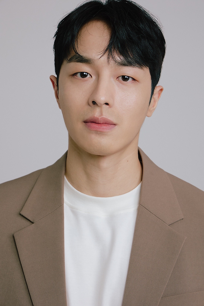 권혁, 무당 된다···‘홈캠’ 출연 확정