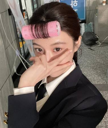 디즈니+ 시리즈 '조명가게'. 고윤정 SNS 캡처