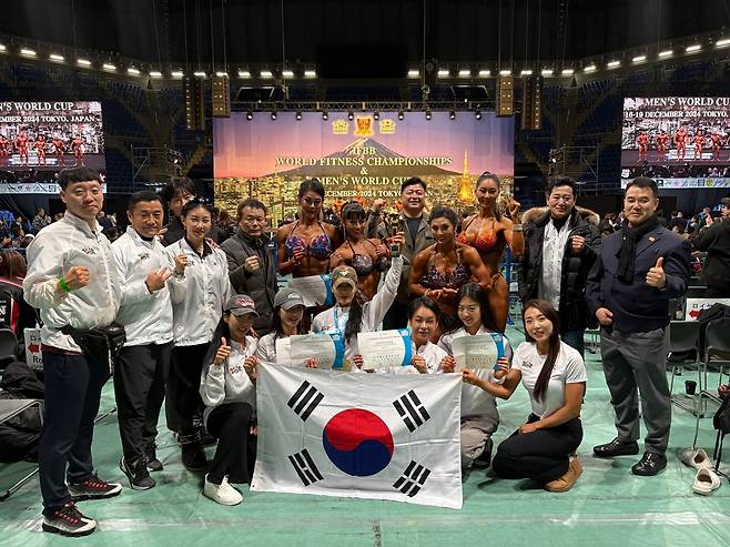2024 IFBB 세계여자선수권대회에 출전한 한국선수단 [대한보디빌딩협회 제공. 재판매 및 DB 금지]