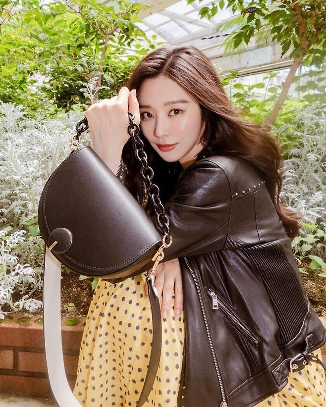 16591635468992.jpg 이주빈 주먹관련 비하인드.JPG 이주빈 주먹관련 비하인드.JPG