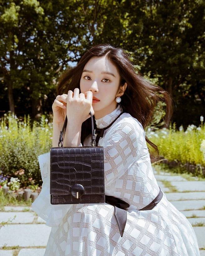 16591635468993.jpg 이주빈 주먹관련 비하인드.JPG 이주빈 주먹관련 비하인드.JPG