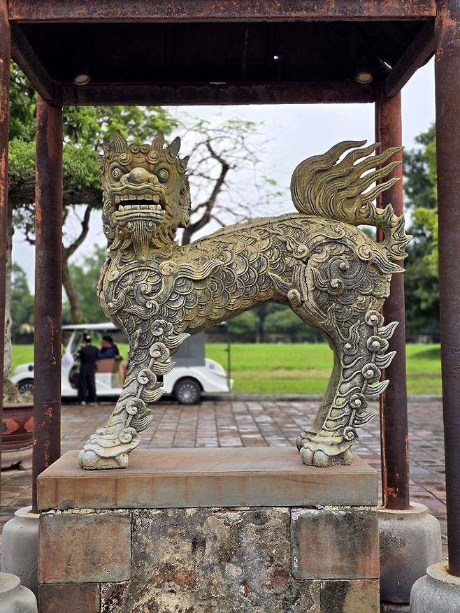 후에성 조각상.