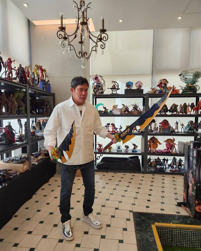 onepieceblood-20241223-223137-000.jpeg 이마트 정용진 의외의 취미.GIF