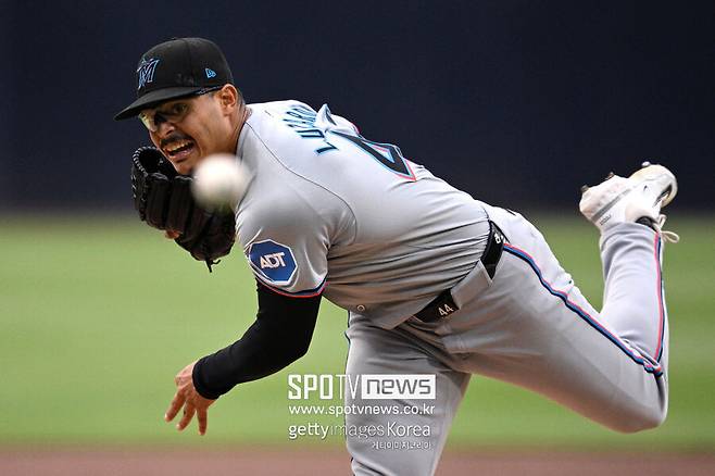 ▲ 필라델피아 필리스가 2023년 10승 투수 헤수스 루자르도를 트레이드로 영입했다. 오클랜드 애슬레틱스 시절부터 유망주로 기대를 모았던 루자르도는 2022년과 2023년 2년 동안 50경기에 선발투수로 나와 꾸준히 성장세를 보였다. 그러나 올해는 허리와 팔꿈치 문제로 12경기 등판에 머물렀다.