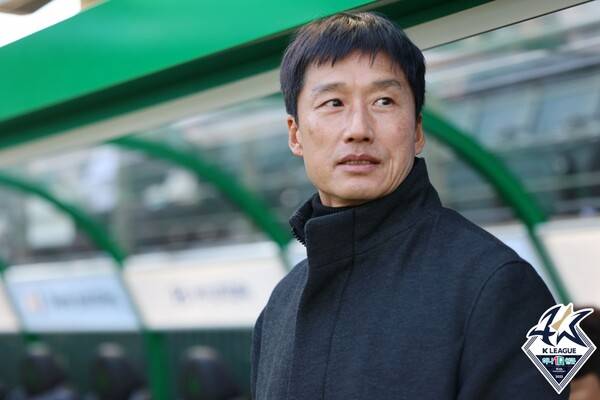 전북 현대의 홈구장인 전주월드컵경기장에서의 이정효 광주FC 감독. ⓒ프로축구연맹