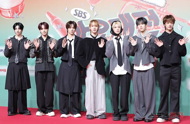 '2024 SBS 가요대전' 레드카펫 행사에 참석한 그룹 넥스지. 24.12.25. ⓒ이혜영 기자 lhy@hankooki.com
