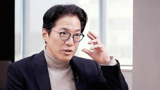 지난달 22일 김광준 연세 세브란스 병원 노년내과 교수가 중앙일보 상암사옥에서 VOICE팀과 인터뷰하고 있다.