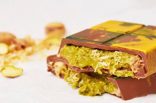 A Dubai chocolate bar named "Can't Get Khanafed of It" (Fix Dessert Chocolatier)