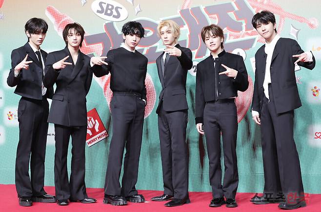 '2024 SBS 가요대전' 레드카펫 행사에 참석한 그룹 보이넥스트도어. 24.12.25. ⓒ이혜영 기자 lhy@hankooki.com
