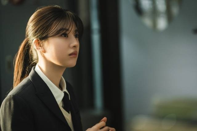 '조명가게' / 디즈니+