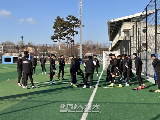 윤정환호 인천 유나이티드의 첫 훈련 모습. 사진=김희웅 기자