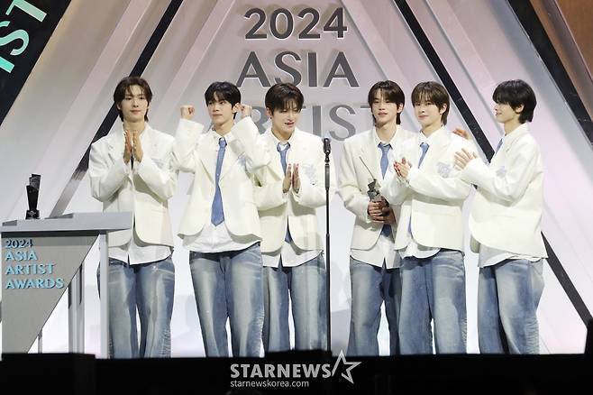 투어스 '베스트아티스트상, 사이 덕분이야!'[★포토]