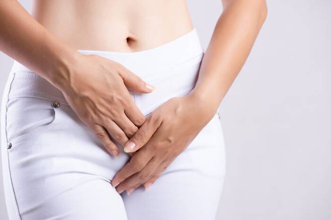 은밀한 부위(음모)의 털이 너무 많이 빠져 고민하는 사람도 있다. 음모 등 체모가 빠지는 원인이 뜻밖에 너무 많다. 체모 관리에도 큰 관심이 필요하다.[사진=게티이미지뱅크]