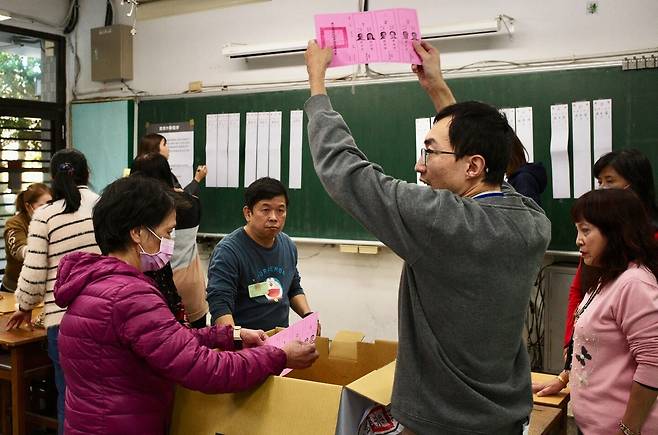 2024년 1월 13일 대만 타이베이의 한 개표소./AFP