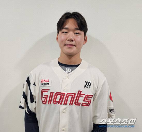 인터뷰에 임한 롯데 박준우. 스포츠조선DB