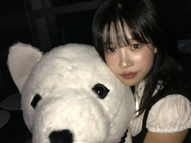 조유리. SNS 캡처