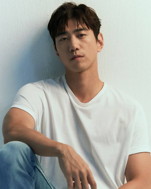 사진 출처= 길스토리이엔티 제공 / 배우 성준 프로필.