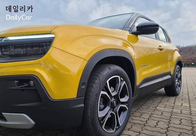 지프(Jeep) 콤팩트 전기 SUV 어벤저(Avenger)