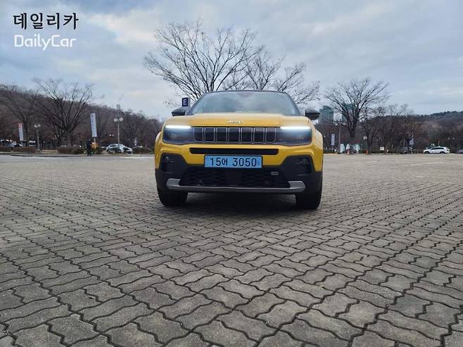 지프(Jeep) 콤팩트 전기 SUV 어벤저(Avenger)