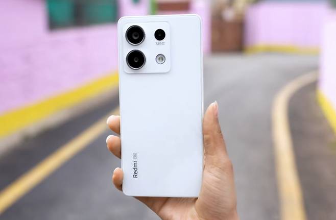 샤오미 레드미 노트13. [유튜브 GadgetByte 갈무리]