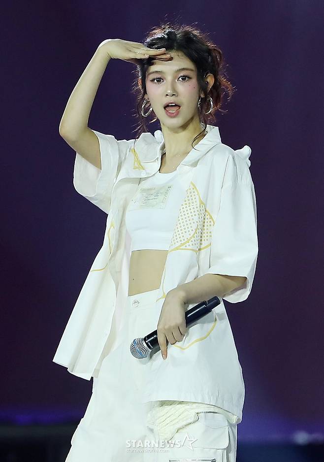 뉴진스 다니엘 '웃는 모습이 제일 예뻐'[AAA 스페셜 포토]