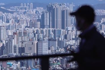 서울 남산에서 바라본 아파트 단지. /뉴스1