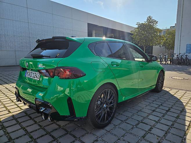 BMW 뉴 M135 xDrive. /권유정 기자