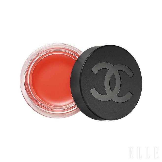 N°1 DE CHANEL 레드 까멜리아 립 앤 치크 밤, 4 웨이크-업 핑크, 6만3천원, Chanel.