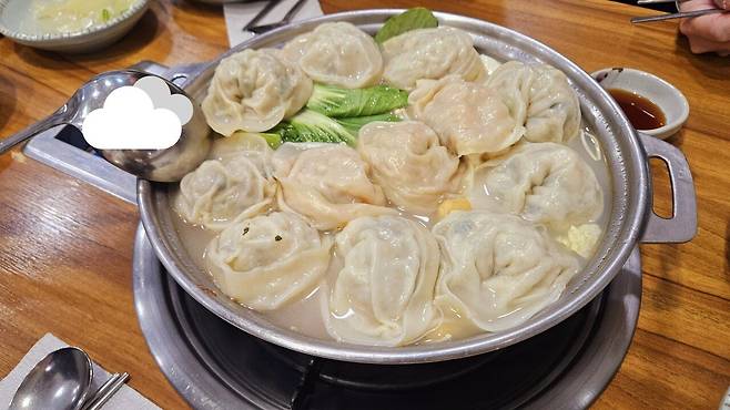 20250102_113855.jpg 시무식 끝나고 점심 만두전골