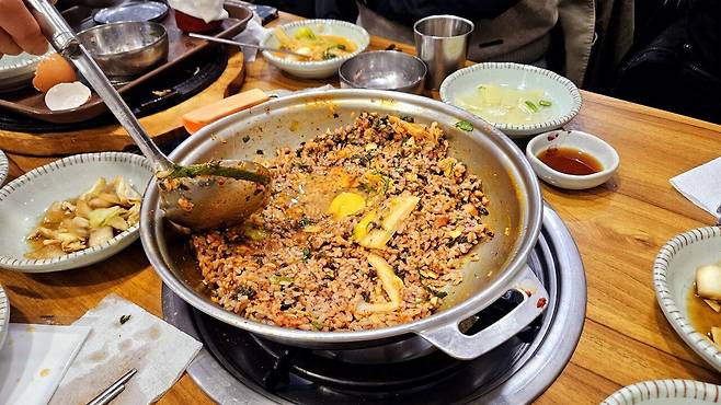 20250102_115759.jpg 시무식 끝나고 점심 만두전골