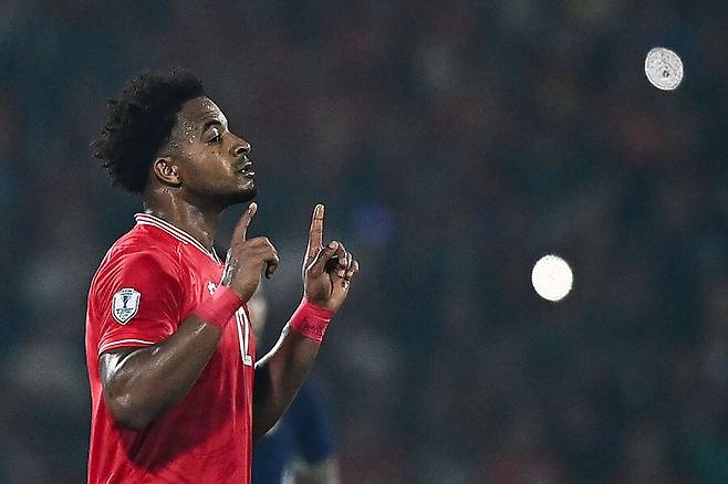 ▲ 베트남에 승리를 배달한 브라질 출신 귀화 공격수 응우옌 쑤언 손, 태국에 멀티골을 넣으며 2-1 승리를 이끌었다. ⓒ연합뉴스/AFP