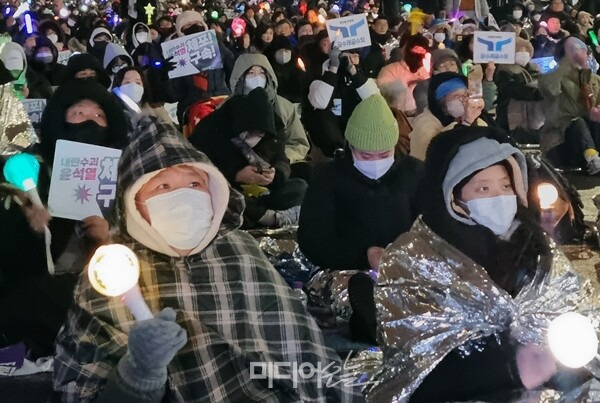 ▲5일 서울 용산구 한남동 대통령 관저 인근에서 열린 윤석열 대통령 퇴진촉구집회 모습. 사진=금준경 기자.