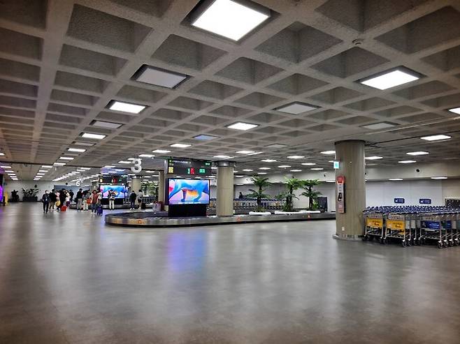 지난 4일 저녁&nbsp;제주공항 국내선 도착장 모습.