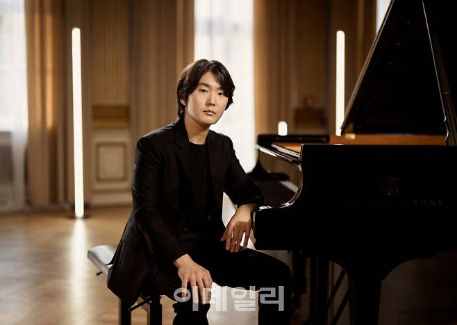 피아니스트 조성진. (사진=크레디아)