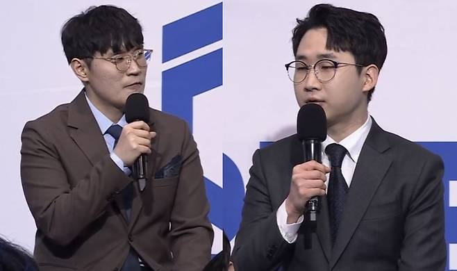 (왼쪽부터) '클템' 이현우 해설과 '빠른별' 정민성 DN 프릭스 감독&nbsp;