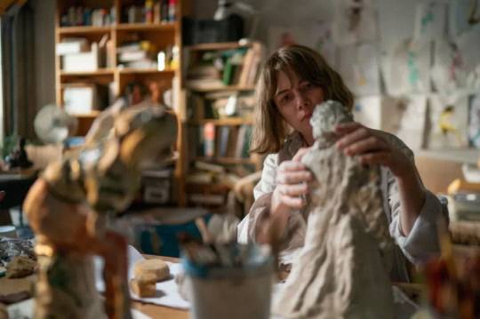 대전 독립영화전용관 씨네인디U에서 8일부터 새로운 상영작들을 극장에 내건다. 사진은 켈리 라이카트 감독의 '쇼잉 업' 홍보물. 씨네인디U 제공