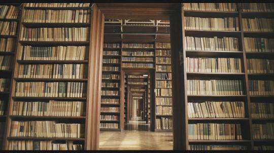 대전 독립영화전용관 씨네인디U에서 8일부터 새로운 상영작들을 극장에 내건다. 사진은 다비데 페라리오 감독의 '움베르토 에코, 세계의 도서관' 홍보물. 씨네인디U 제공