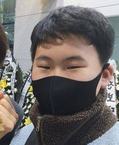 지난 4일 경기 수원에서부터 버스를 타고 내려와 봉사활동을 한 전시윤군. [사진 전시윤군]