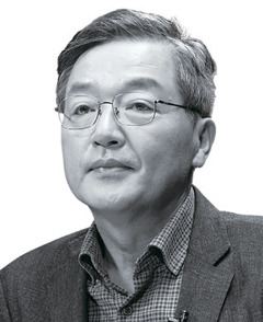 이한우 논어등반학교장